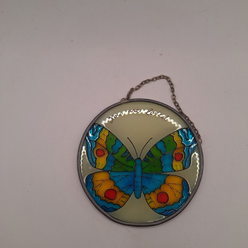 JOAN BAKER DESIGNS VINTAGE-STAINED GLASS ROUND BUTTERFLY HANGING DECOR YOU ARE L